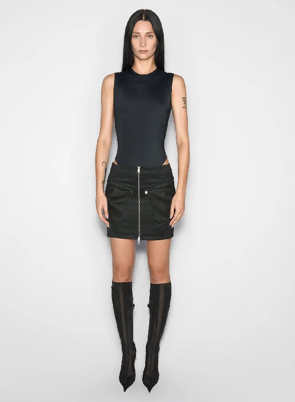 Sleeveless Bodysuits for a Cool and Casual Summer Lookblack sleeveless shoulder logo bodysuit